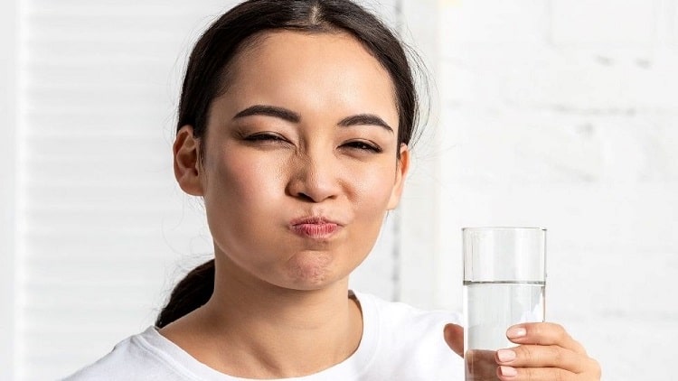 آب نمک برای درمان خانگی دندان درد