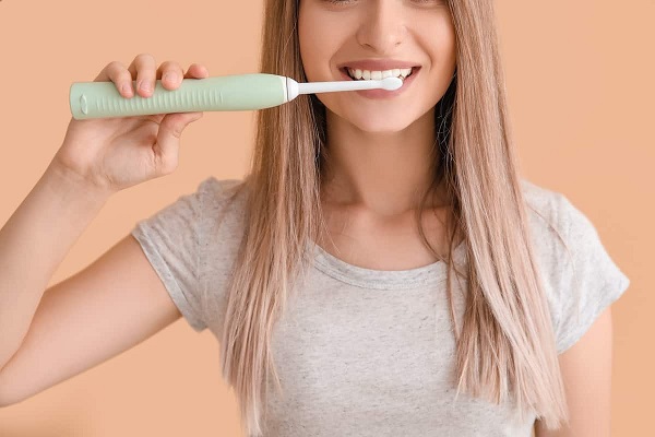 نکات مهم در هنگام استفاده از مسواک برقی